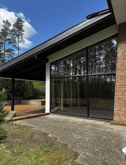 Villa der Extraklasse zwischen Design und Natur mit Bunker - Wietze