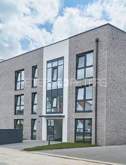 + Modernes Wohnen, Terrasse und Blick ins Grüne + - Neumünster