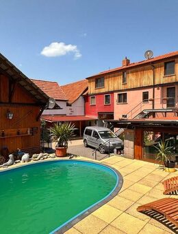 Tolles 3 WE Mehrgenerationen- / 2-3 Familienhaus mit Partyraum, Poollandschaft und neuer Heizung - Erfurt