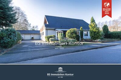 Untenende! Großzügiges Einfamilienhaus mit Garagen, Gartenanlage und Terrasse in ruhiger, bevorzugter Wohnlage!
