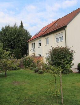 Sanierte Doppelhaushälfte auf großem Grundstück! - Landshut