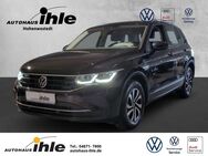 VW Tiguan, 2.0 TDI Active AMBIENTE-BEL IQ-LIGHT, Jahr 2022 - Hohenwestedt