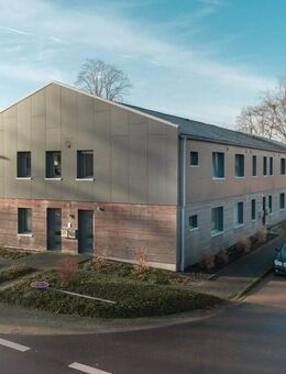 Mehrparteienhaus mit Gewerbehalle, Photovoltaikanlage und Top-Rendite - Nordhorn
