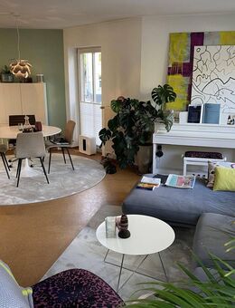 Lichtdurchflutetes Penthouse mit Dachterrasse und eigenem Garten am Jenischpark von Privat - Hamburg