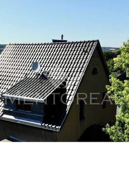 **Einfamilienhaus in Hanglage mit unverbaubarem Blick (entkernt)** - Naumburg (Saale)