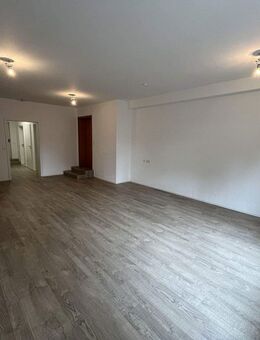 Große und geräumige 2,5 Zimmer Wohnung mit ordentlich Platz - Möckmühl