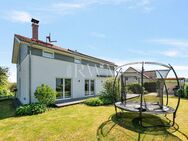 Idyllisch gelegenes freistehendes Einfamilienhaus mit großem Garten am Ortsrand von NT-Raidwangen - Nürtingen
