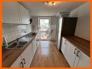 4-Raum-Dachgeschoss-Wohnung mit EBK, Balkon (Südseite), Gäste-WC und Mietergarten. - Gera