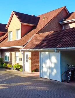 Bezugsfreie 2 Zimmerwohnung mit Balkon und Carport direkt am Naturschutzgebiet/Bloherfelder Teiche - Bad Zwischenahn