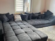 Schönes grosses Sofa zum verkaufen - Samstagern