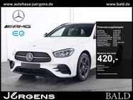 Mercedes E 300, de AMG MBUX Wide, Jahr 2023 - Altenkirchen (Westerwald)