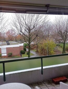 Ruhige Wohnung, 3 Zimmer, Küche, Bad + WC, mit 2 Balkonen - Paderborn
