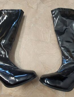 Schwarze Damen Lackstiefel - Leer (Ostfriesland)