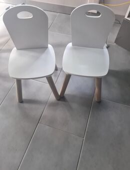 2 Kinderstühle - Stedesand