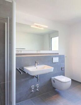 Großzügiges Wohnglück mit Sonnenbalkon und Tageslichtbad - elegantes Raumgefühl genießen - Schwäbisch Gmünd