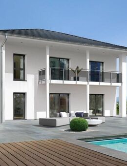 Eleganz trifft auf Individualität: Ihre Traumvilla in Weiden - Weiden (Oberpfalz)