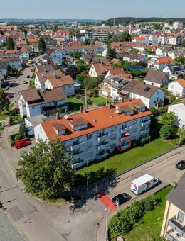 ZENTRALE 3-ZIMMER WOHNUNG MIT BALKON UND GARAGE IN SENDEN - Senden (Bayern)