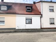 Zum Preis einer Wohnung : Gepflegtes Reihenmittelhaus in zentraler Lage von Neumarkt - Neumarkt (Oberpfalz)