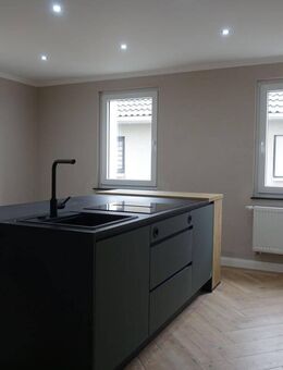 Erstbezug nach Sanierung - 2-Zimmer Wohnung mit Einbauküche - Stein (Bayern)