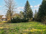 Bebaubares Grundstück mit bestehendem Wochenendhaus aus Holz - Falkensee