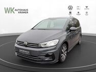 VW Touran, 1.5 TSI Highline R-LINE, Jahr 2021 - Groß Bieberau