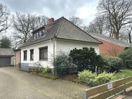 PURNHAGEN-IMMOBILIEN - Gelegenheit für Handwerker - Freist. 1-Fam.-Haus mit Garage in Bremen-Aumund - Bremen