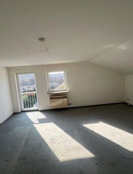 Charmante Dachgeschosswohnung im Herzen der Altstadt von Wolfratshausen - Wolfratshausen