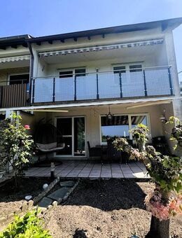 Traumhafte Feldrandlage! Schönes Reihenendhaus mit Garage, Balkon, Terrasse und Keller (vermietet) - Graben-Neudorf
