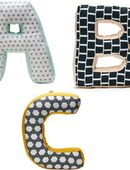 Kids Concept – ABC Buchstaben-Set, 3 Stück, Baumwollstoff, 25 cm in 80339