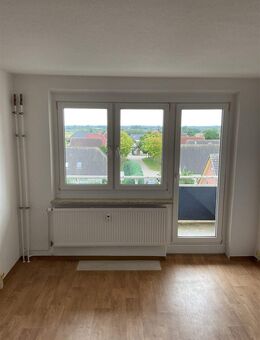 Fritz-Reuter-Straße 17 3.OG links - Gützkow