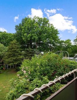 Kapitalanlage: Vermietete 3-Zi.-DG-Wohnung mit Balkon! - Hamburg