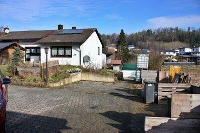 Einfamilienhaus mit Kamin und Pool zentral in Markt Aidenbach