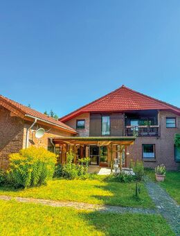 Charmantes Einfamilienhaus in massiver Bauweise mit großem Grundstück in 23898 Lüchow - Lüchow