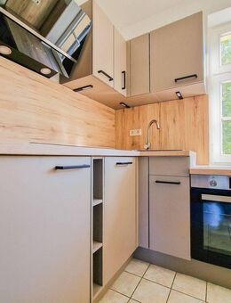 2-Raum-Wohnung mit Balkon und neuer EBK im Ortsteil Gesau - Glauchau