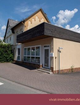 KÄUFERPROVISIONSFREI: Wohnhaus mit ELW (2 WE) und Stellplätzen im Ortskern. Gute Rendite möglich! - Sinn