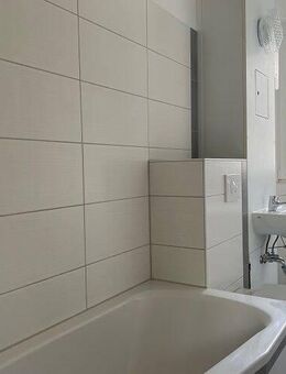 Bezugsfertige familienfreundliche Wohnung mit saniertem Bad! - Oschersleben (Bode)