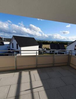 Helle 3-Zimmer-Wohnung mit großem Südbalkon und toller Ausstattung - Herrenberg