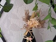 Handmade Kombi-Geschenk: Blumenstrauß und Wein - Villingen-Schwenningen