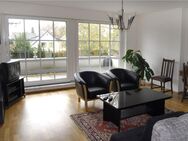 Oberrath: Helle 3 Zimmerwohnung in ruhiger Wohnstraße in Waldnähe. Wohnzimmer mit Balkon, 2 - Düsseldorf