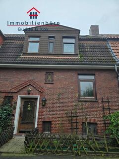 Willkommen in Ihrem zukünftigen Zuhause in der Hafenstadt Wilhelmshaven! Reihenmittelhaus mit Garten zu verkaufen.