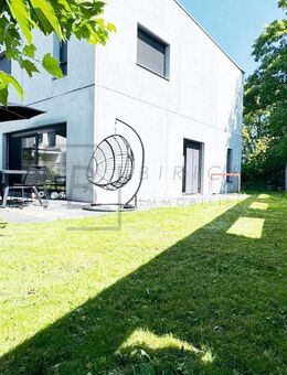 Stil in Beton gegossen - Familienhaus mit smarter Deckenheizung - Ehingen (Donau)