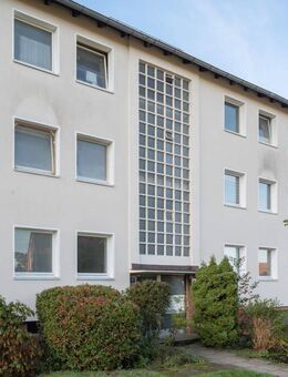 Teilsanierte 3-Zimmer-Wohnung mit großem Balkon in Hambühren! - Hambühren