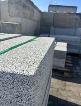 Randsteine aus Granit | 8x40x100cm | allseits gesägt - Lingenfeld