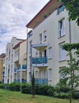 Schöne 3-ZKB Erdgeschosswohnung mit Balkon und Tiefgarage und Stellplatz in zentraler Lage - Ladenburg