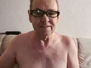 Suche eine Rentnerin 70 plus,die Sex gegen Bezahlung zu mir in meine Wohnung kommt - Leipzig