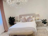 Exklusive, voll möblierte 2,5-Zimmer-Wohnung mit lux. Innenausstattung mit Balkon und EBK - Remscheid