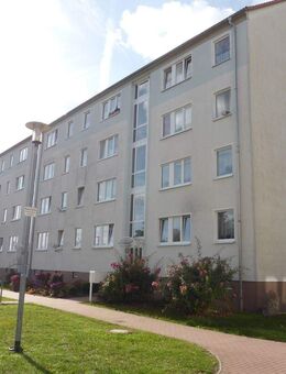 Familienwohnung mit Balkon und Wannenbad - Eisleben (Lutherstadt)