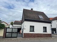 Gemütliches Einfamilien Haus mit Innenhof und Garage mit viel Potential! - Heidesheim (Rhein)