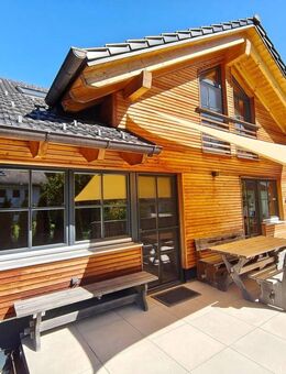 Außergewöhnliche 4-Zimmer-Wohnung mit Garten; Anfragen bitte per email! - Bad Heilbrunn