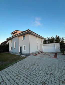 Großzügige Villa mit Garten & vielseitigen Nutzungsmöglichkeiten - Groß Kreutz (Havel)